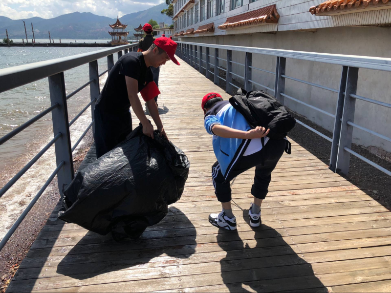 2018.5.4 澄江抚仙湖捡垃圾