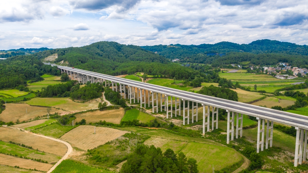 石泸高速坝下大桥