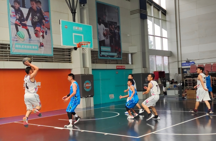 环湖路梦之队（资源开发党支部）VS曼巴精神队（宜石、石泸联合党支部） (4)